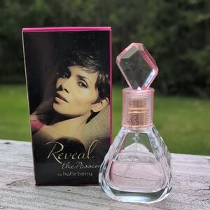 Reveal the Passion Perfume by Halle Berry